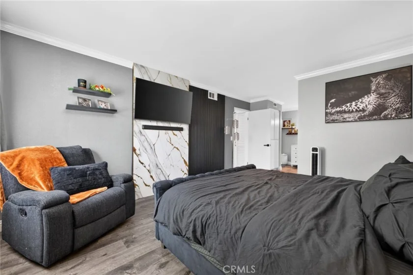 1725 Melrose #28 photo 12