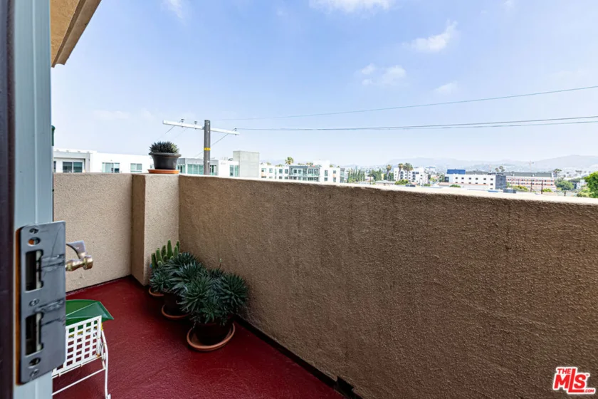 5057 Maplewood Avenue #PH4 photo 22