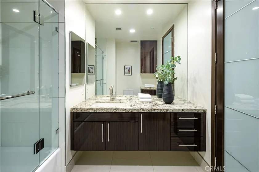 1318 S Roxbury #210 photo 25