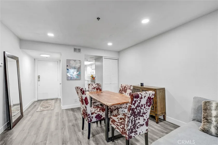 6545 Reseda Boulevard #6 photo 8