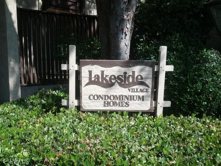 12101 Summertime Lane photo 1