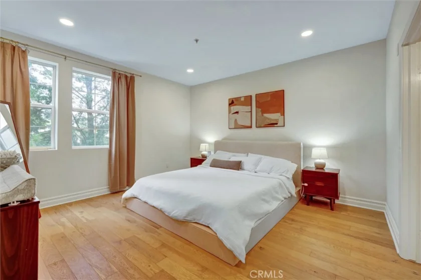 13935 Burbank Boulevard #105 photo 25