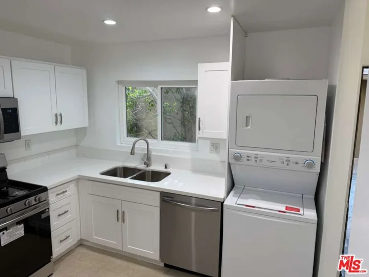 18350 Hatteras Street #278 photo 7