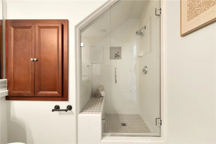 401 Bernard Street #409 photo 36