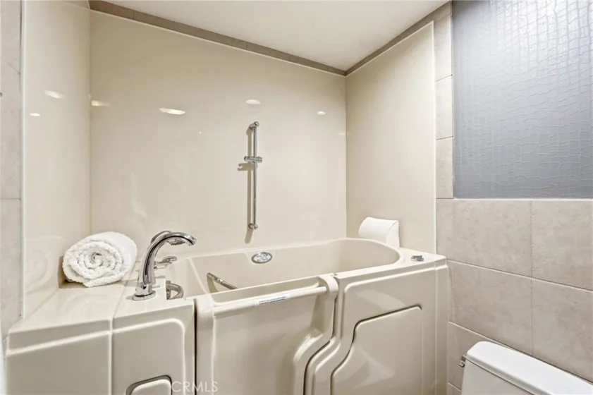4807 Woodley Avenue #303 photo 25