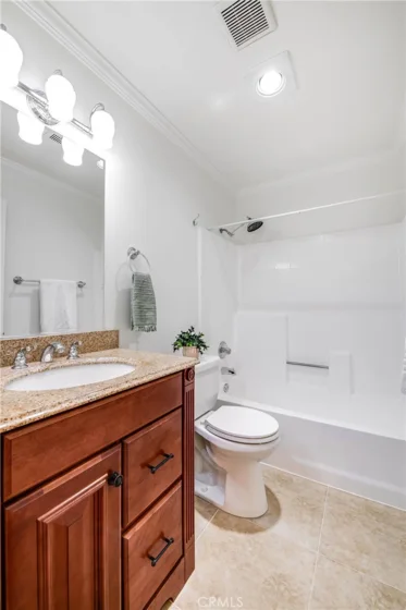4000 W Victory Boulevard #204 photo 19