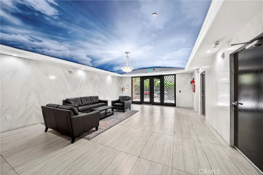 944 S Serrano Avenue #306 photo 32