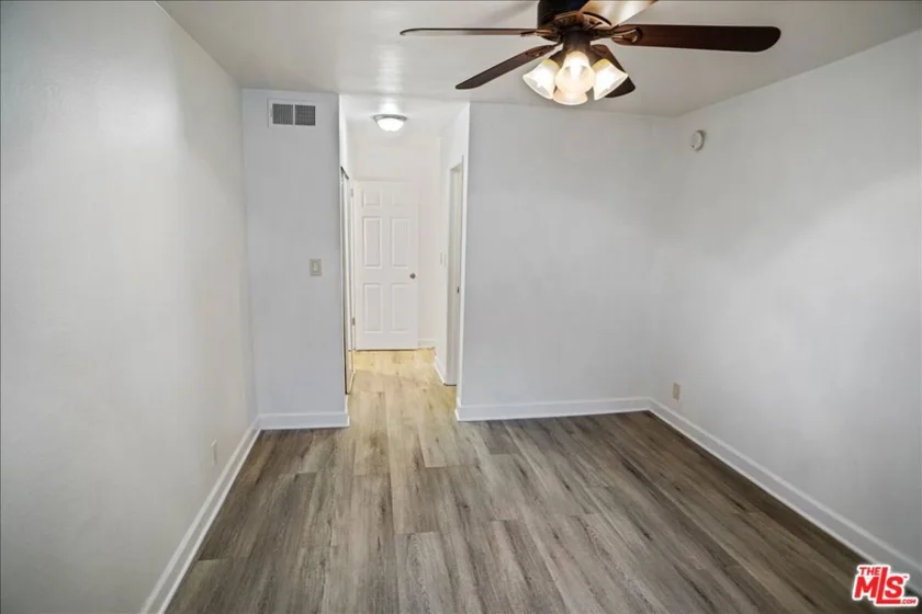18620 Hatteras Street #180 photo 7