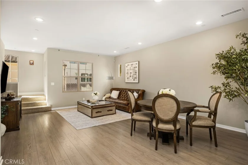 111 Tallowood photo 12