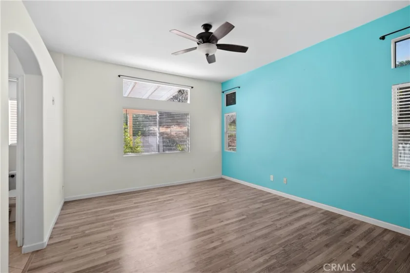 39528 Montebello Way photo 3