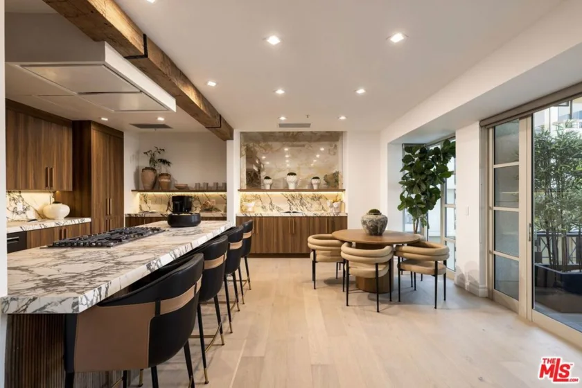 10580 Wilshire Boulevard #36 photo 8