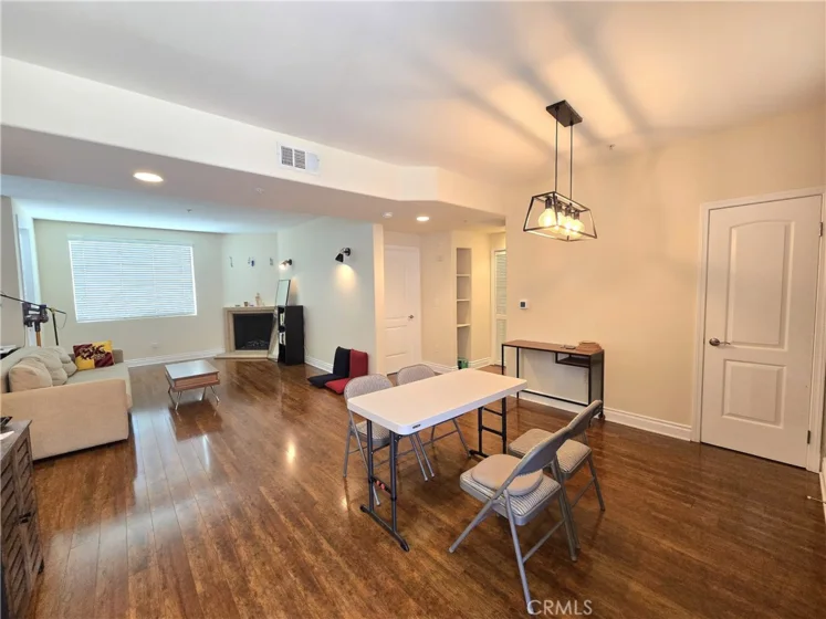 4724 Kester Avenue #409 photo 5