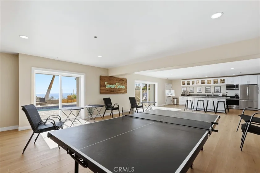 410 Corto Lane #E photo 32