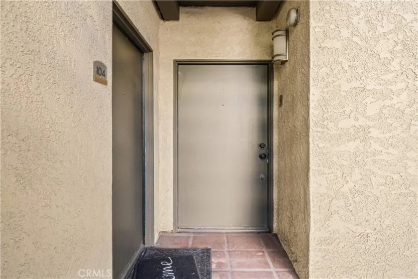 64 N Mar Vista Avenue #103 photo 2