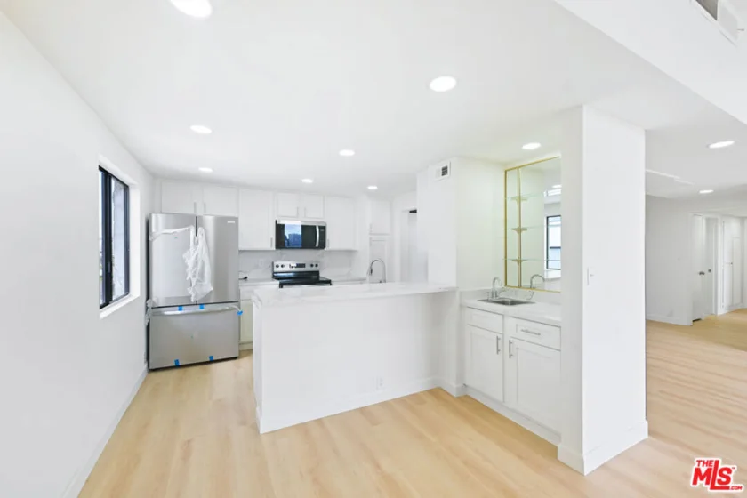 10535 Wilshire Boulevard #1803 photo 11