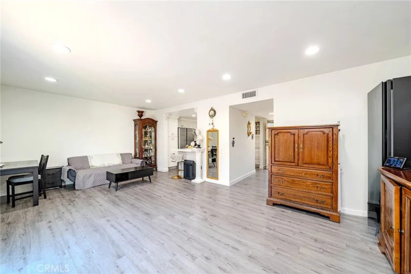 5539 Cajon photo 4