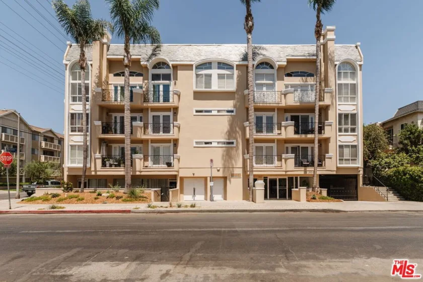 11855 Goshen Avenue #104 photo 39