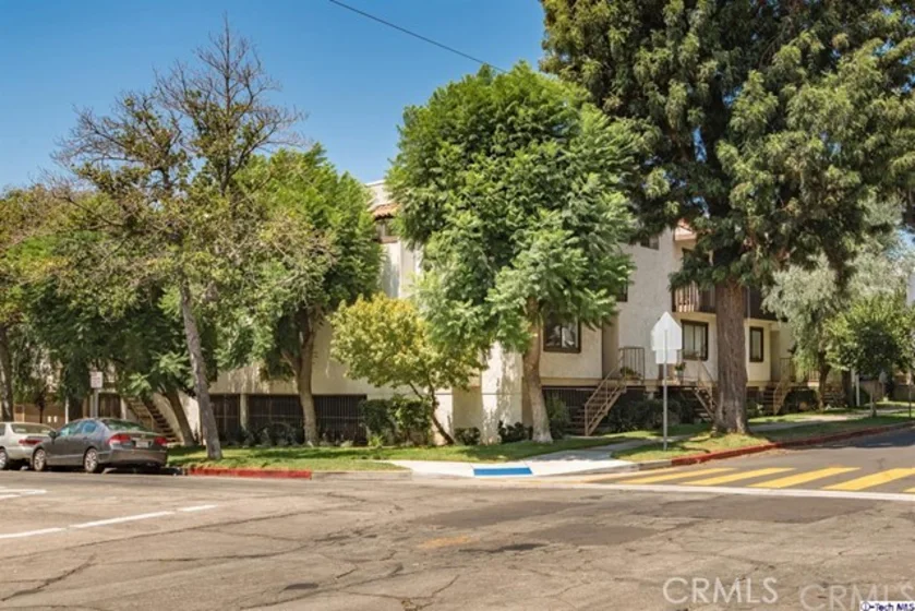 535 E Cedar Avenue #K photo 1