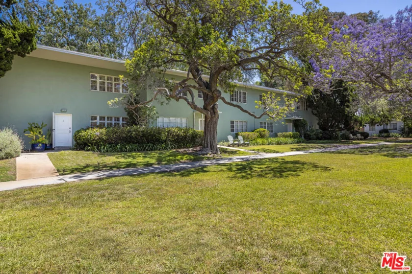 5383 Village photo 12