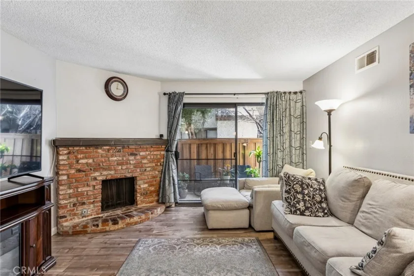 15511 Sherman Way #29 photo 3