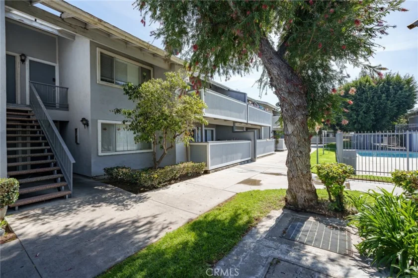 1250 S Brookhurst #2017 photo 2