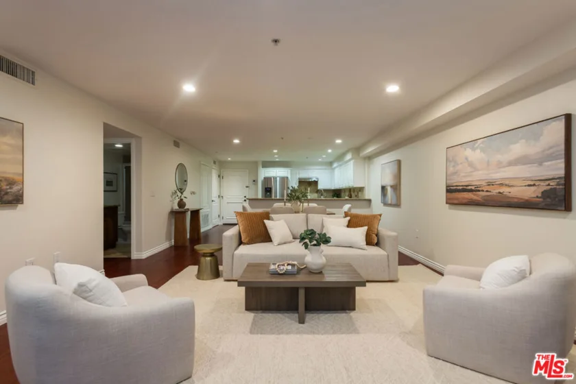 4733 Elmwood Avenue #102 photo 11