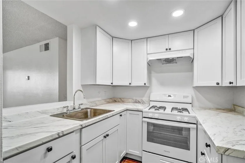 600 W 3rd Street #A115 photo 7