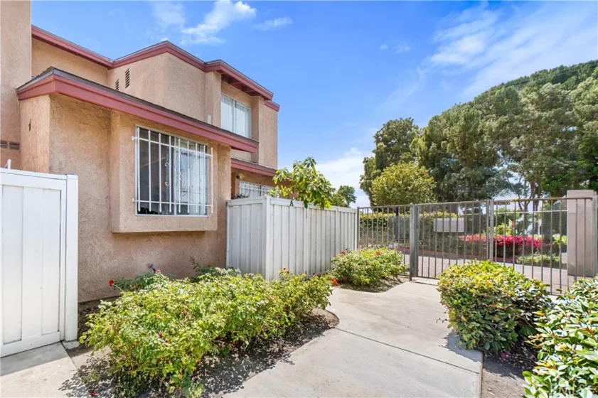 3900 W Hazard #A photo 1