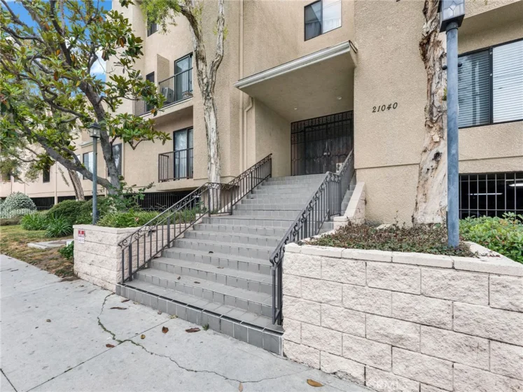 21040 Parthenia Street #20 photo 1