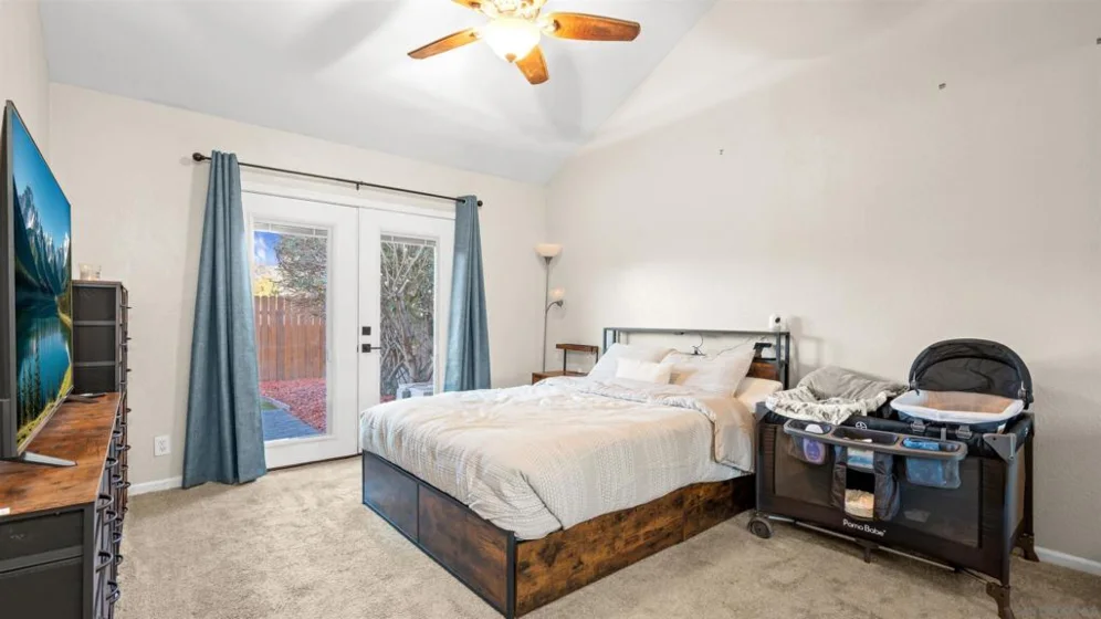 422 Devonshire Gln photo 19