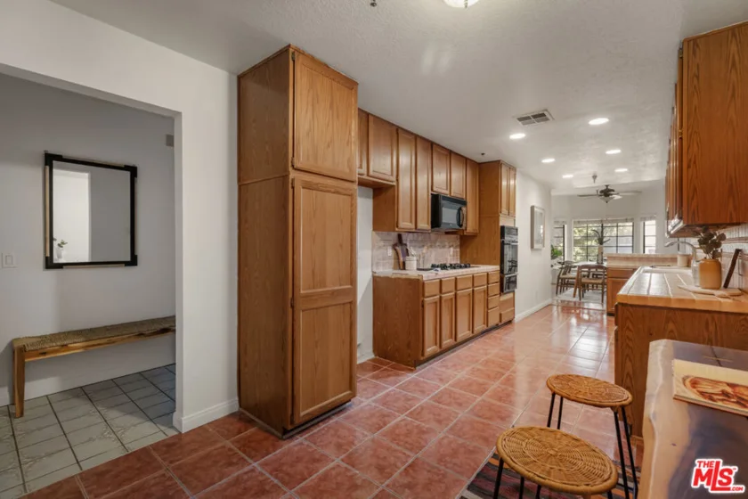 14630 Dickens Street #202 photo 6