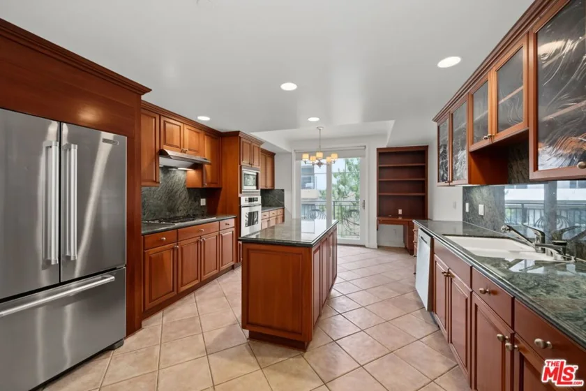 430 N Oakhurst Drive #PH406 photo 21