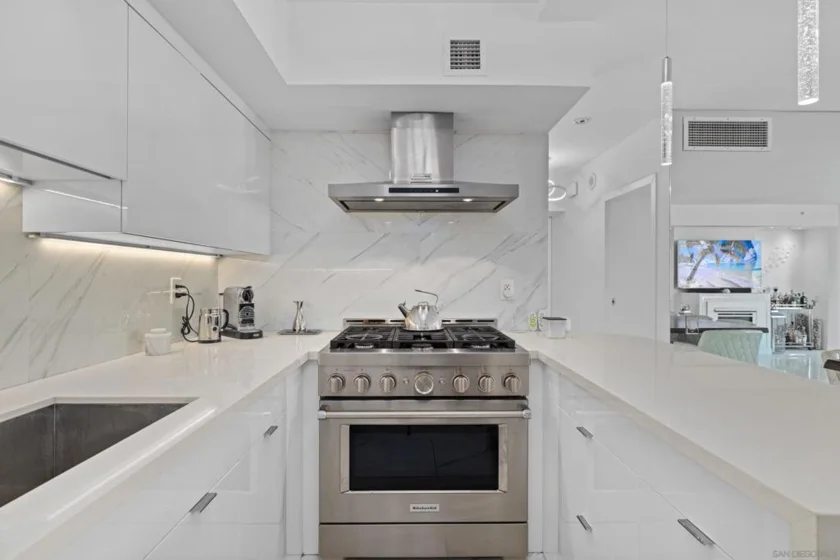 500 W Harbor Drive #1013 photo 15