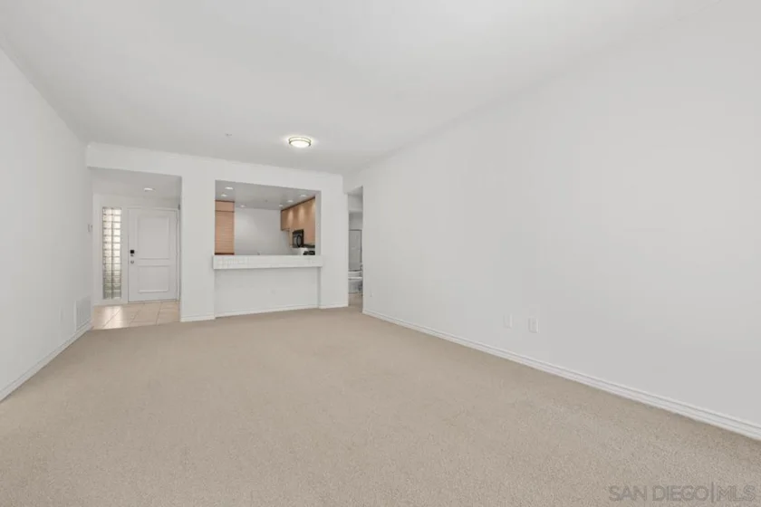 2253 Martin #220 photo 18