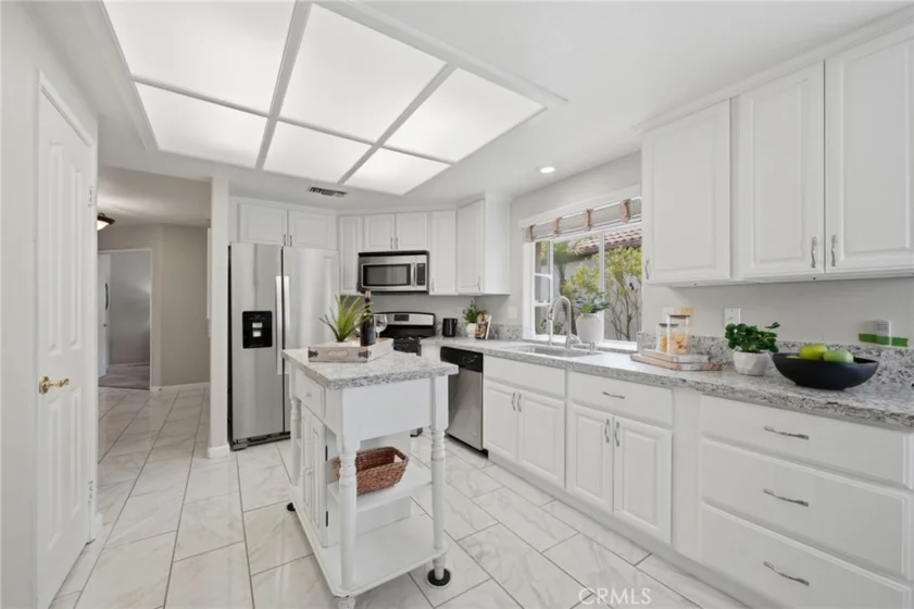 40492 Via Amapola photo 8