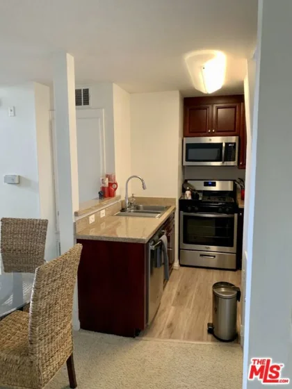 5535 Canoga Avenue #319 photo 10