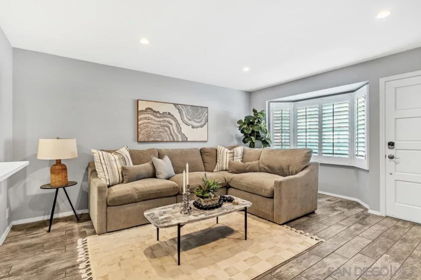 465 Orange Avenue photo 4
