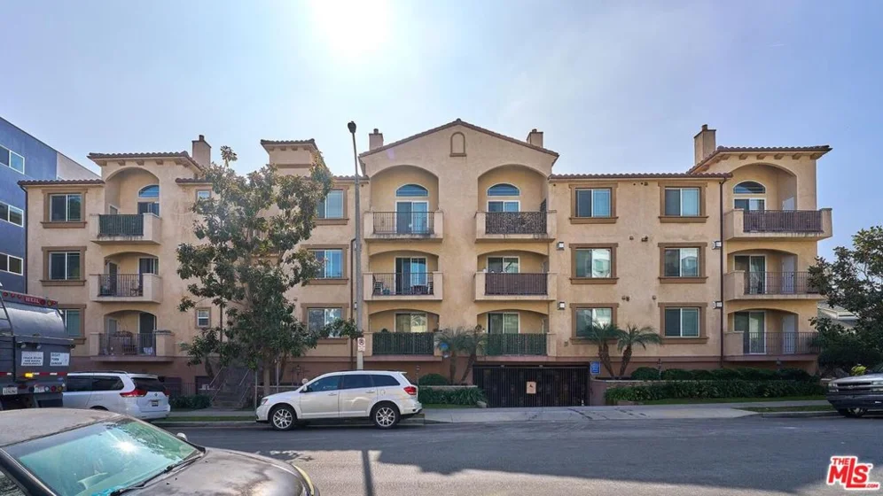 5132 Maplewood Avenue #106 photo 1