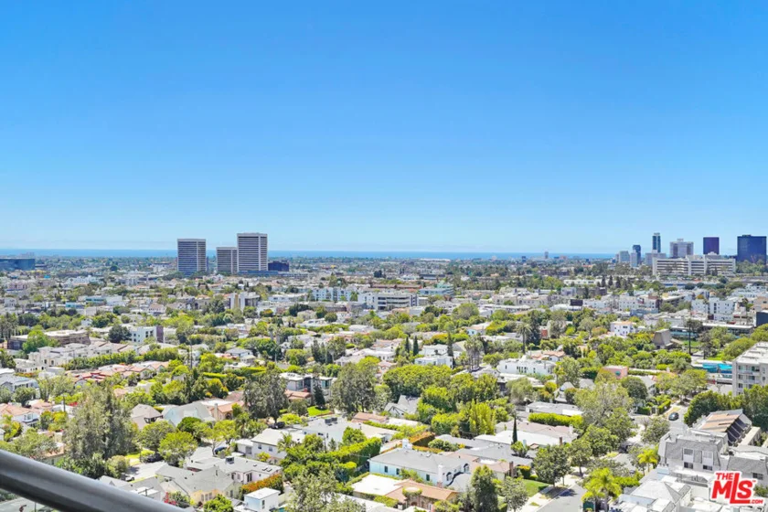 10724 Wilshire Boulevard #1607 photo 42