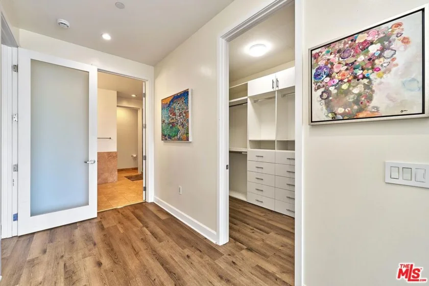 3223 W 6th Street #1005 photo 26