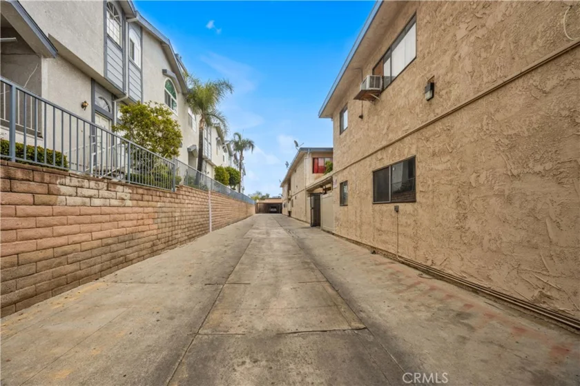 9054 Willis Avenue #21 photo 12