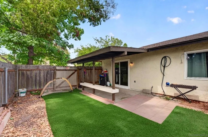 9941 Woodpark photo 20