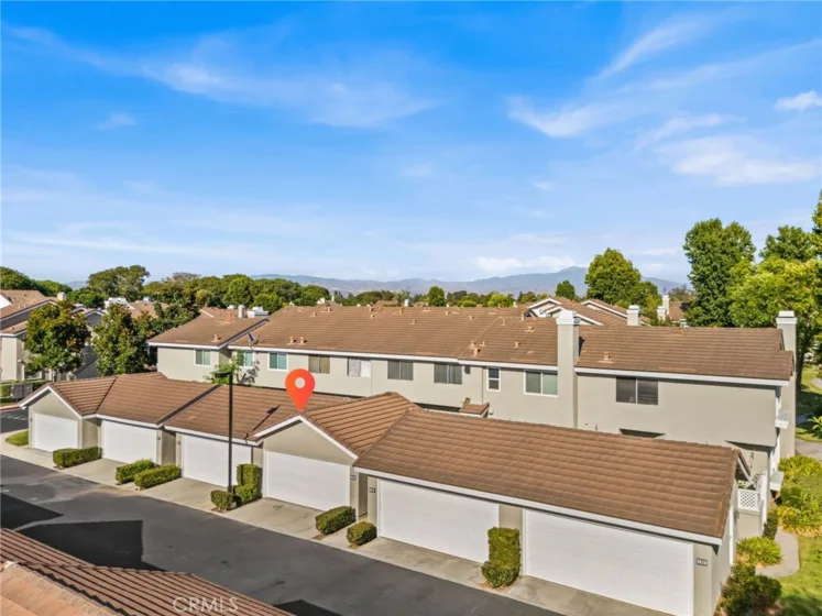 194 Greenmoor photo 40