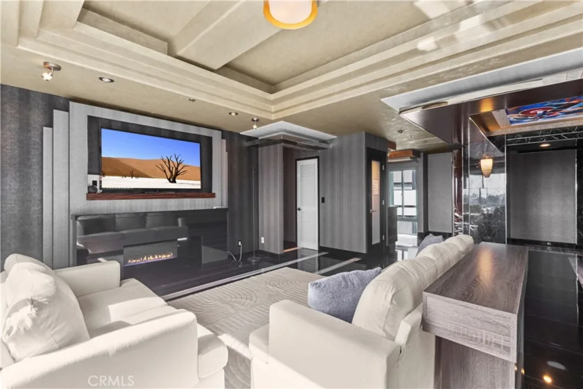 10336 Wilshire #703 photo 15