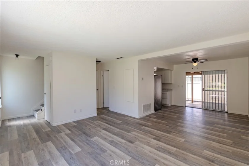 3485 Columbia photo 4