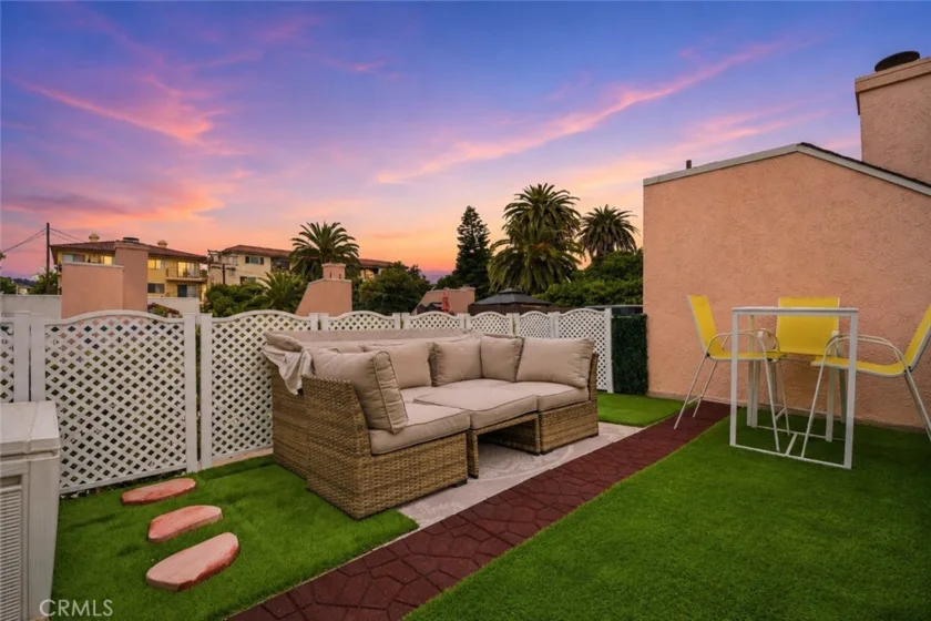 1158 W 11th Street #J photo 40