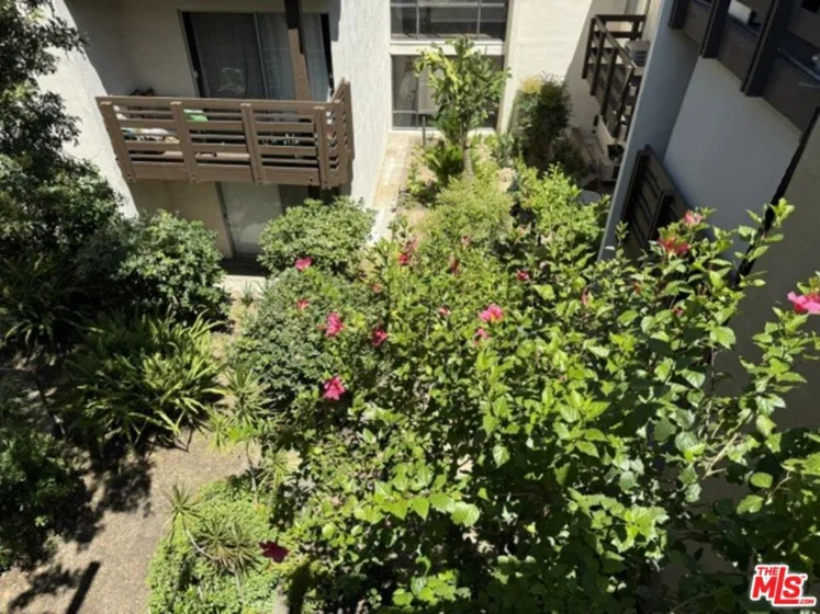 320 S Ardmore Avenue #314 photo 4
