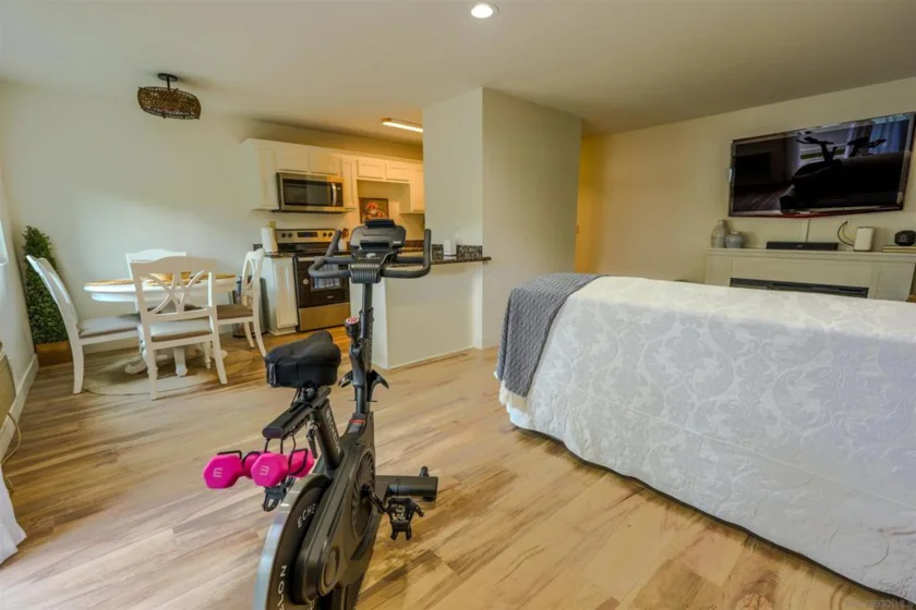 930 Peach Avenue #2 photo 6