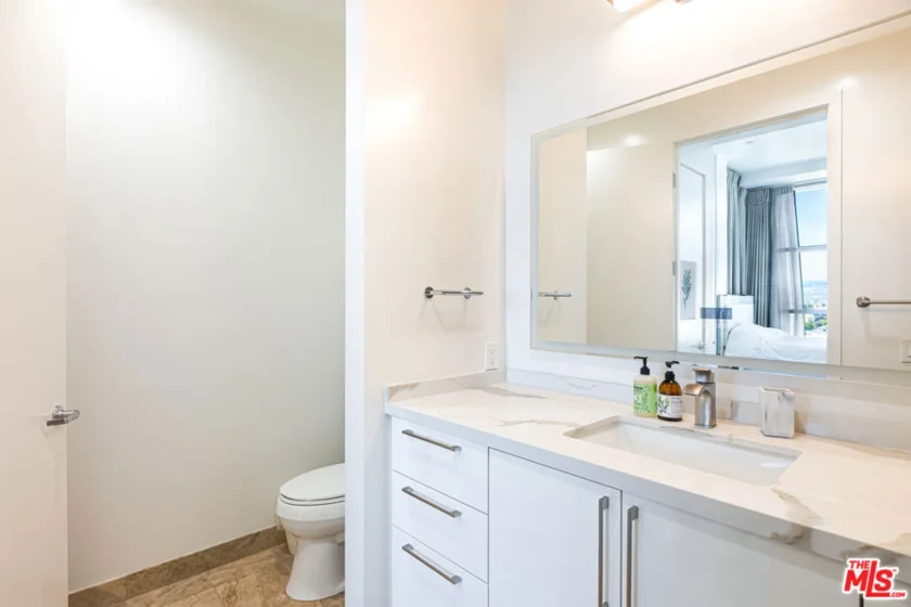 3223 W 6th Street #902 photo 8