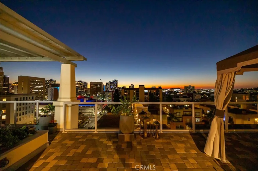 850 Beech #1205 photo 15